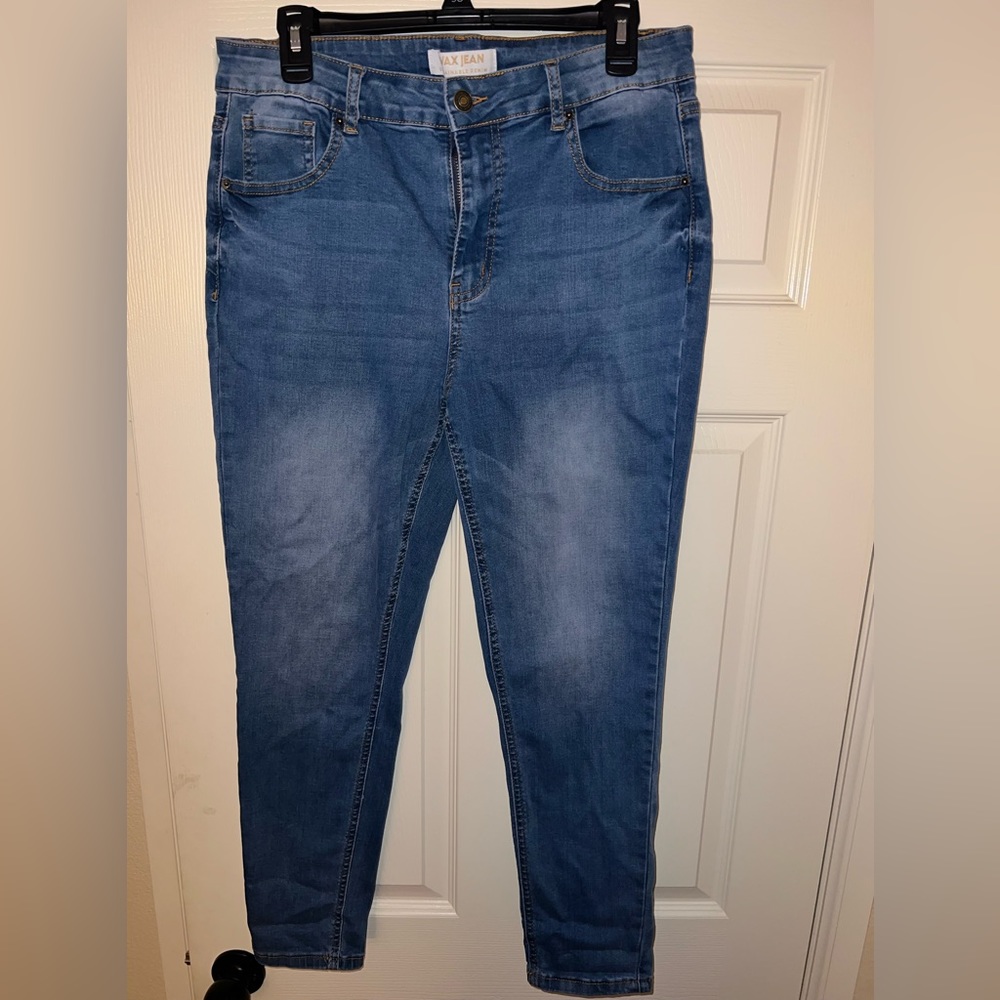 Light blue Stretchy jeans (Size 14)